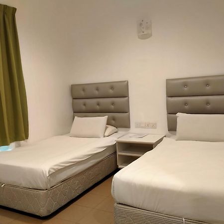 Akar Beach Resort ポートディクソン エクステリア 写真