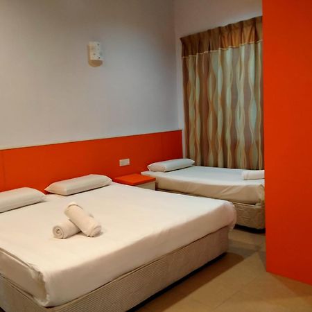 Akar Beach Resort ポートディクソン エクステリア 写真