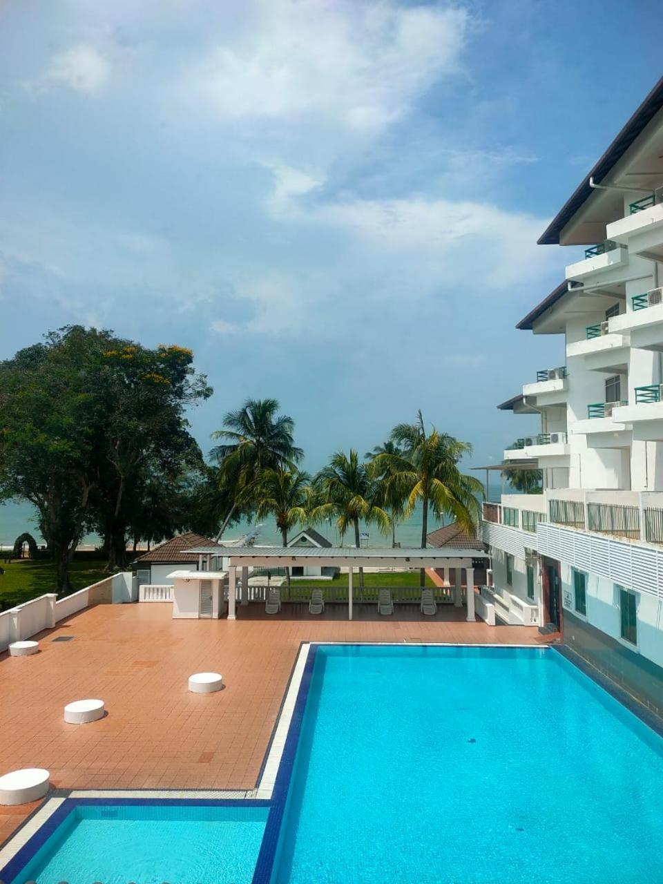 Akar Beach Resort ポートディクソン エクステリア 写真