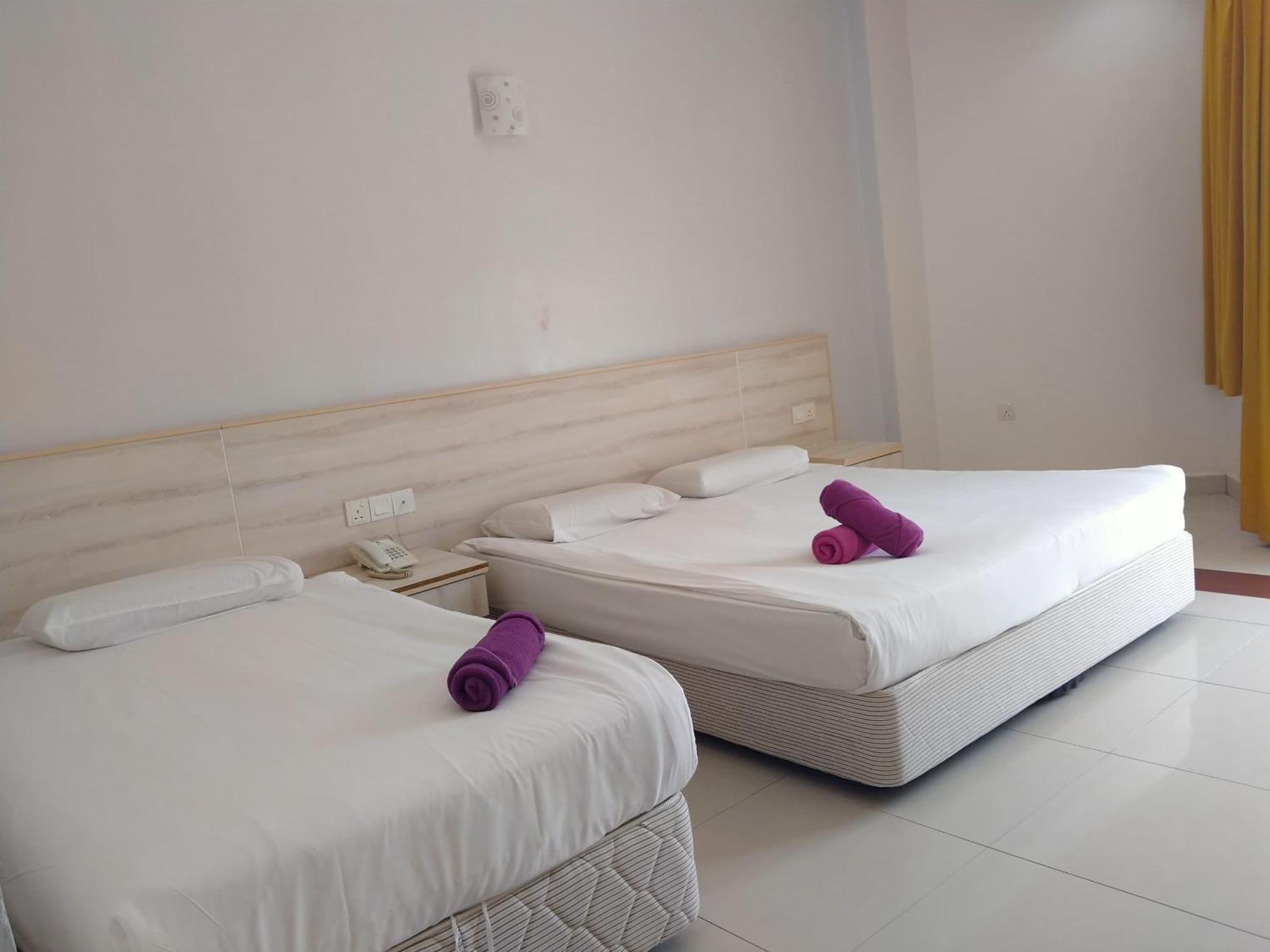 Akar Beach Resort ポートディクソン エクステリア 写真